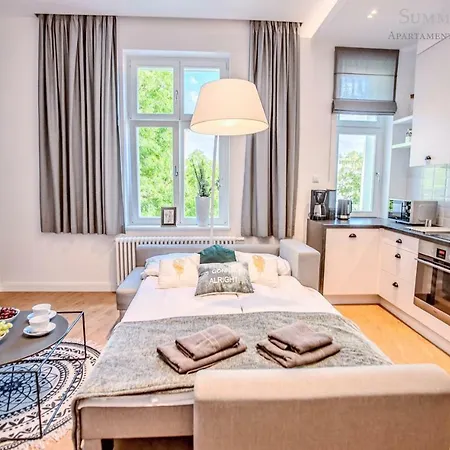 Summerwinter - 2 Luxury Wonder & Heaven Apartaments, 100M M Cassino - 2 Or 3 Bedrooms & Sofa, Parking Apartment