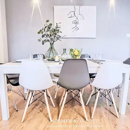 アパート Summerwinter - 2 Luxury Wonder & Heaven Apartaments, 100m M Cassino - 2 Or 3 Bedrooms & Sofa, Parking *