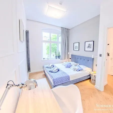 Summerwinter - 2 Luxury Wonder & Heaven Apartaments, 100m M Cassino - 2 Or 3 Bedrooms & Sofa, Parking * ソポト