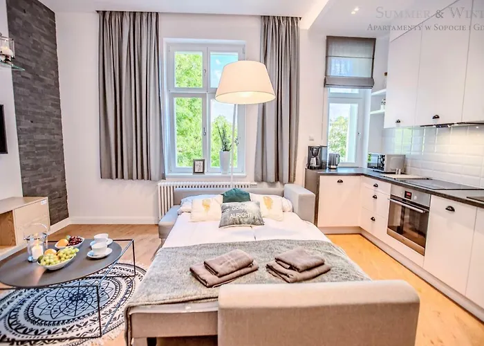 Family Luxury Wonder Heaven Apartment, 50m M Cassino Street, First - 3 Bedrooms&studio, Second - 2 Bedrooms&studio, Private Parking W Cenie, Summerwinter Brand Apartamento