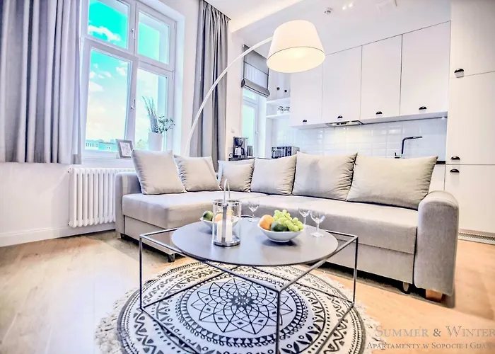 Apartamento Family Luxury Wonder Heaven Apartment, 50m M Cassino Street, First - 3 Bedrooms&studio, Second - 2 Bedrooms&studio, Private Parking W Cenie, Summerwinter Brand