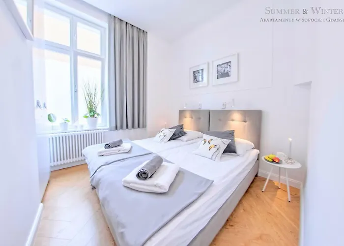 Apartamento Family Luxury Wonder Heaven Apartment, 50m M Cassino Street, First - 3 Bedrooms&studio, Second - 2 Bedrooms&studio, Private Parking W Cenie, Summerwinter Brand